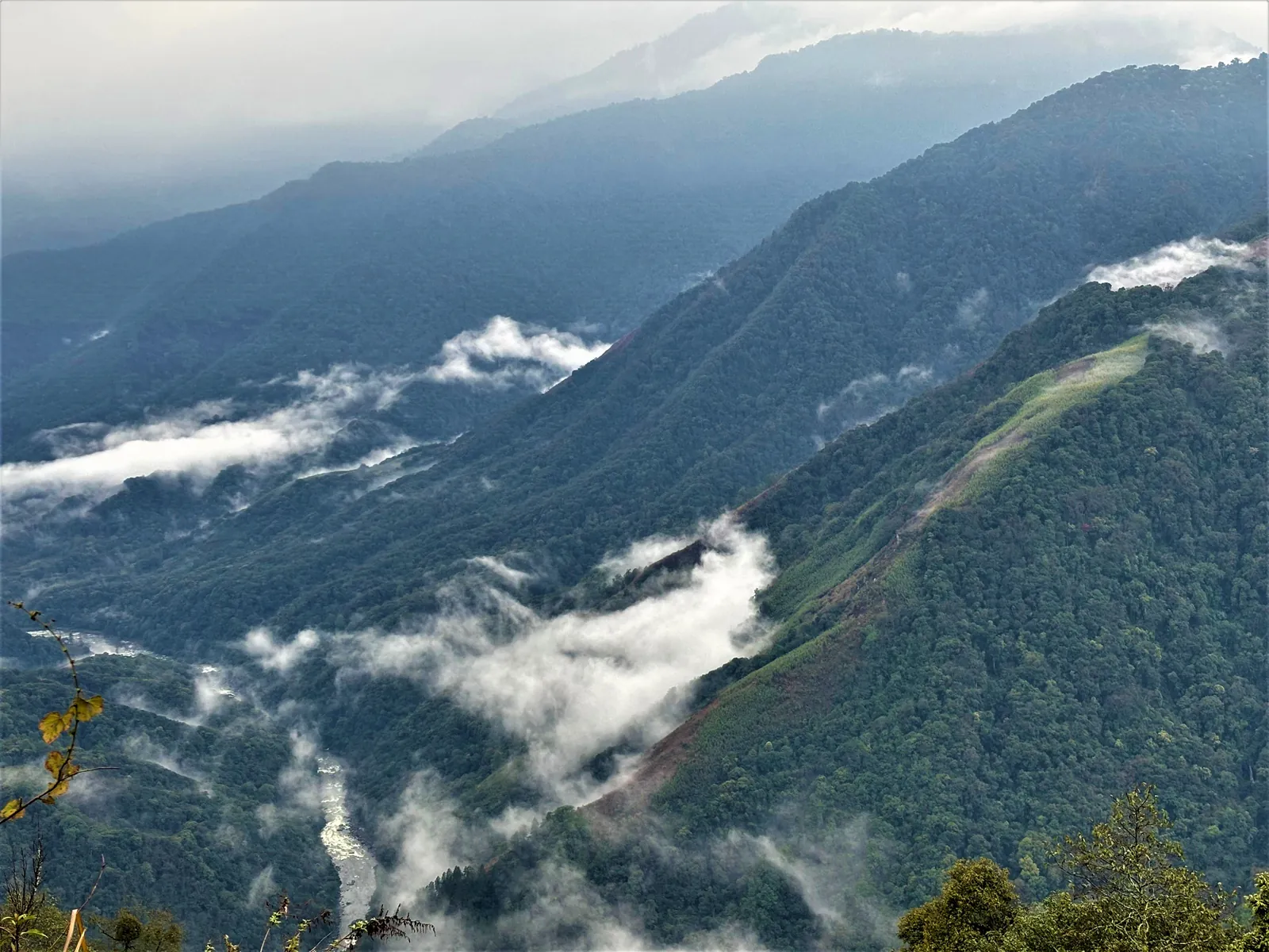 Mayodia Pass on the route toward Anini